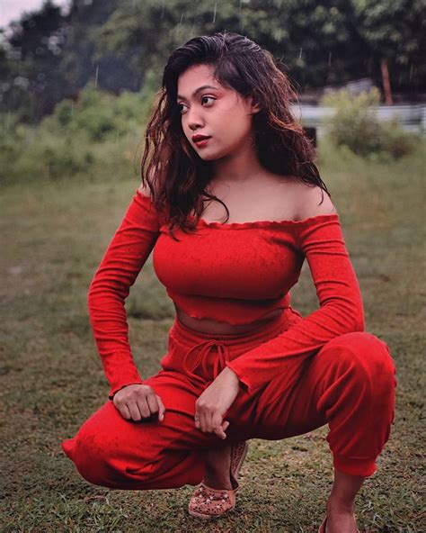lovely ghosh sexy hot pictures