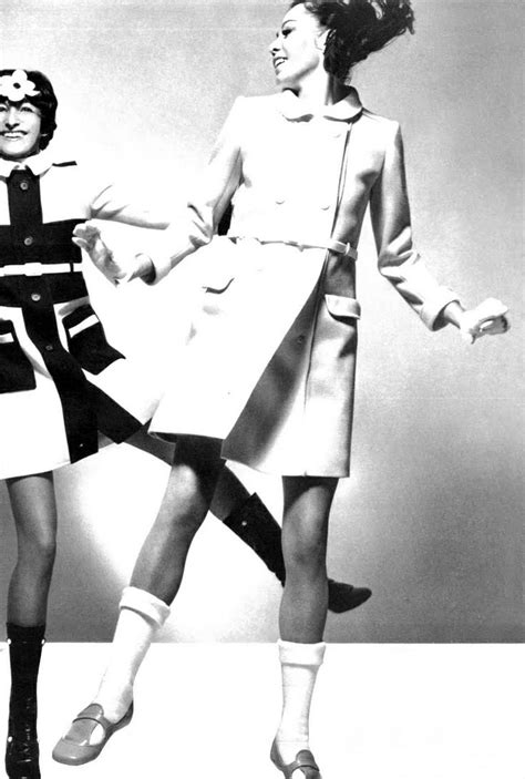 Courrèges 1960s Sixties Fashion 60s And 70s Fashion 70s Retro Fashion