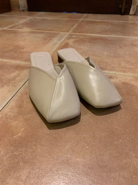 ACW Angled Flats In Nude Women S Fashion Footwear Flats On Carousell