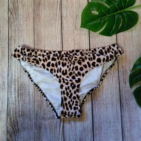 Victorias Secret Pink Leopard Print Ruched Bikini Swim Bottoms Size