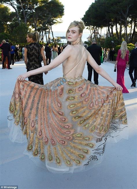 Pin On Style Inspiration Elle Fanning