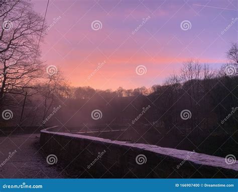 Winters Sunset In The Park Stock Photo Image Of Setting 166907400