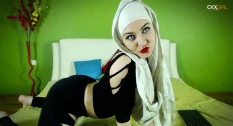 Images Tagged Muslimmistress CokeGirlx Muslim Hijab Girls Live Sex Shows XXX