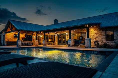 Vacation Concan Rentals - Frio River Luxe Lodges