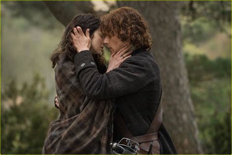 Outlanders Caitriona Balfe Teases Sexy Jamie And Claire Scenes Photo