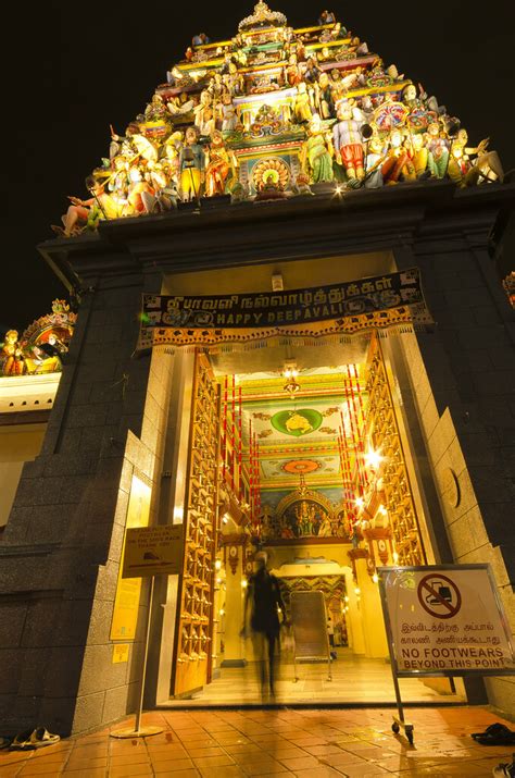 Its a very busy location. Sri Mariamman Temple | About Sri Mariamman Temple The Sri ...