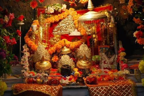 She is also the manifestation of the three goddesses' mata lakshmi, mata parvati and mata saraswati. 20 Beautiful Photos And Images Of Vaishno Devi Temple, Jammu