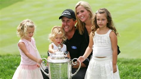 Phil Mickelson To Skip Us Open For His Daughters Graduation Cnn