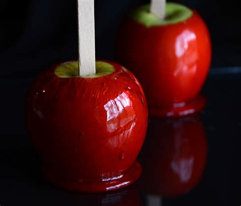 Red Candy Apples — Butteryum — A Tasty Little Food Blog