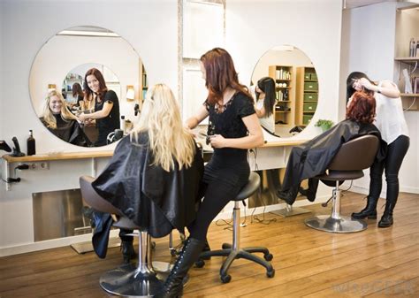 What Women Are Looking For In A Hair Salon Salon Price Lady