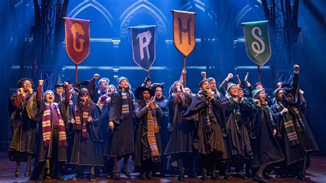 Rowlings bringt ab dezember 2021 das magische universum live nach hamburg. Wie die Harry Potter Saga 2021 in Hamburg weiter geht | Ticketmaster Blog