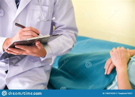 The Doctor Is Treating The Patient Stock Image Image Of Infirmary