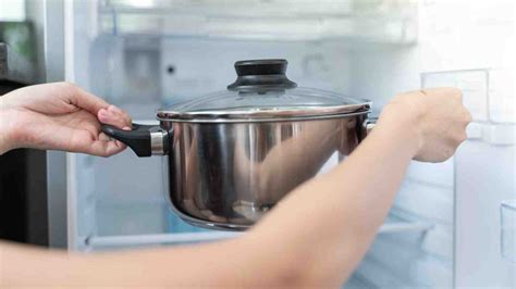 Stop Sticking Your Gigantic Pots Full Of Hot Food In The Fridge Lifesavvy