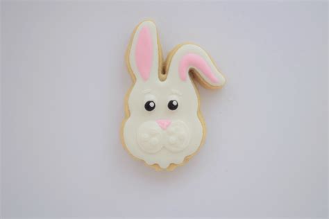 Bunny With Floppy Ear Cookiecousins Decoratedcookies Sugarcookies