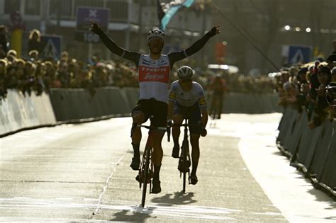Jasper Stuyven vyhrál Omloop Het Nieuwsblad | RoadCycling.cz - silniční cyklistika na webu