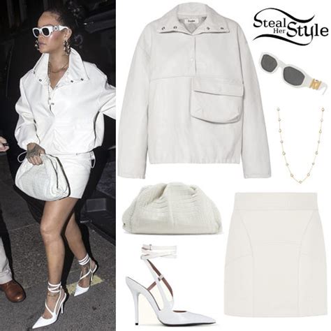 Rihanna S Clothes And Outfits Steal Her Style Page 3