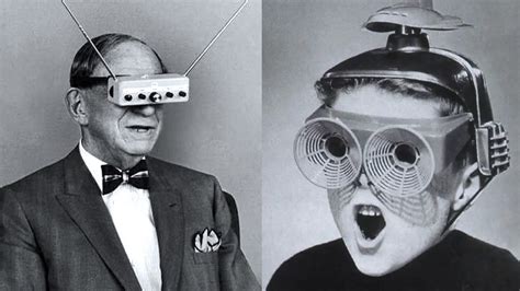 What Year Was The First Virtual Reality Headset Created
