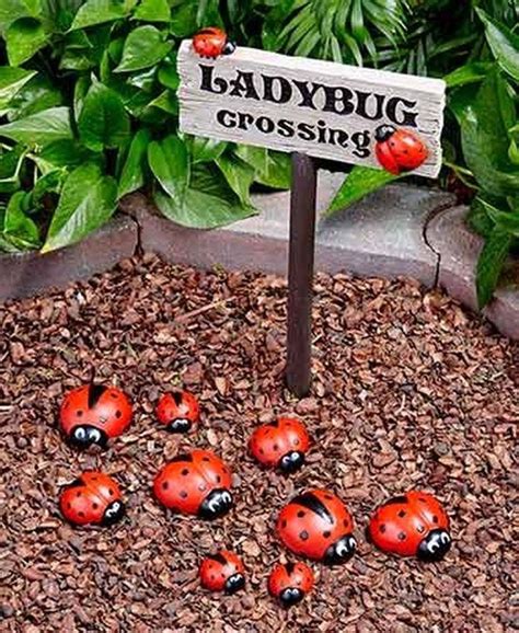 Simple Rock Garden Decor Ideas For Front And Back Yard 15 Ladybug