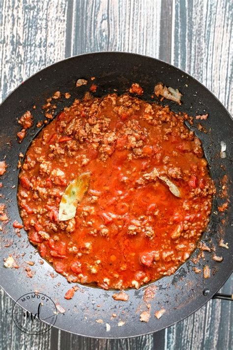 Spaghetti Bolognese Sauce Recipe Momdot Com Recipe Bolognese