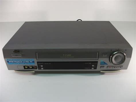 JVC HR J770 VHS Video Cassette Recorder