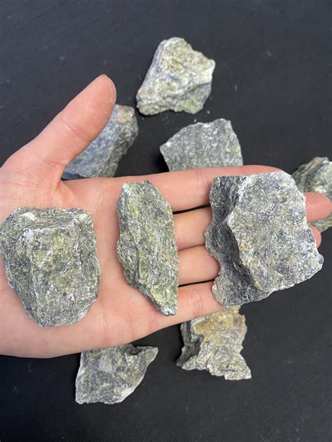 Rough Nephrite Jade Size Small Gr Bulk Pack The Raw Rock Shop Inc