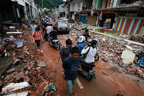 Parts of a building at an islamic university collapsed in ambon, the capital of maluku province. Earthquakes hit Indonesia - Boston.com
