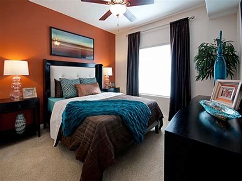 I Like This Color Scheme Orange Bedroom Walls Living Room Orange