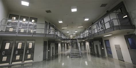 Poor Medical Care Leads To Preventable Deaths In Illinois Prisons Wbez
