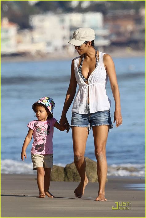 Halle Berry Nahla Aubry Beach Babes Photo 2503184 Celebrity