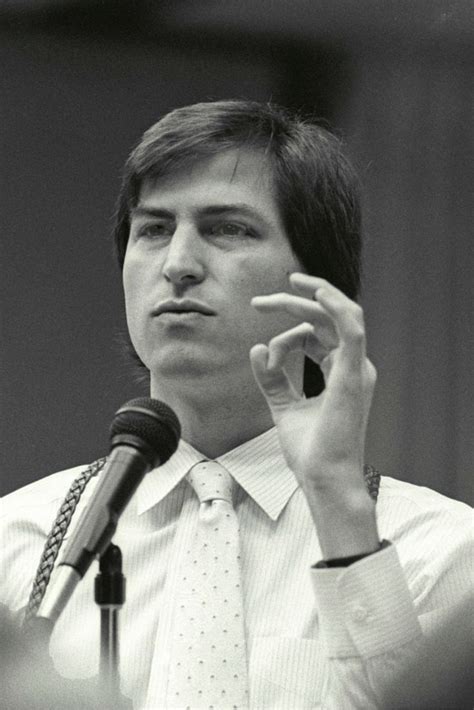 Steve Jobs Pictures From A 1984 Presentation An Early Steve Jobs