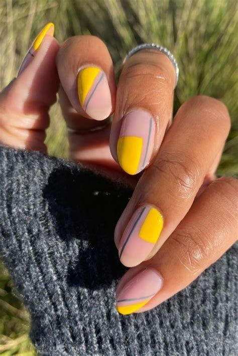 40 Awesome Pastel Nails With Short Almond Shaped Nails To Try 2021