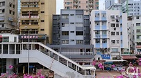 荃灣新青大廈列強制檢測 全棟僅12戶 居民擔心確診者住附近