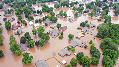 Arkansas River Flood Danger Levees Threatened In Arkansas Oklahoma