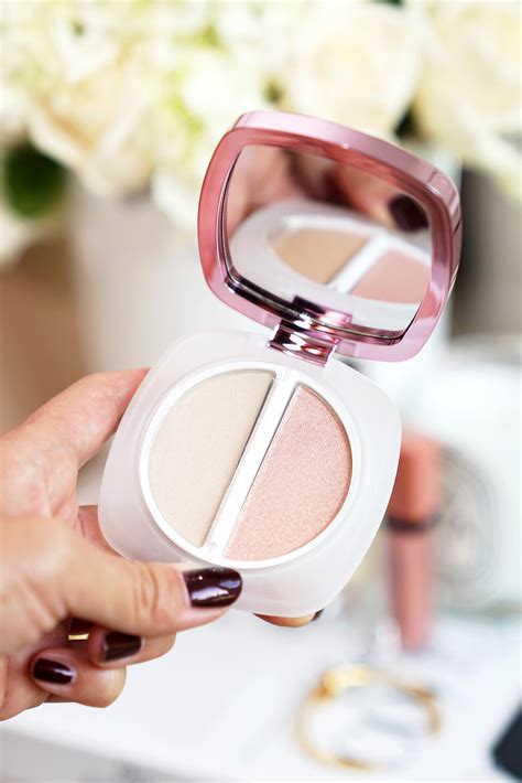 La Mer Glow Highlighter Review The Beauty Look Book