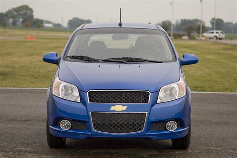 Thecarconnection's editors have written this preview of the 2011 chevrolet aveo from information provided by general motors. 2011 Chevrolet Aveo Specs, Price, MPG & Reviews | Cars.com