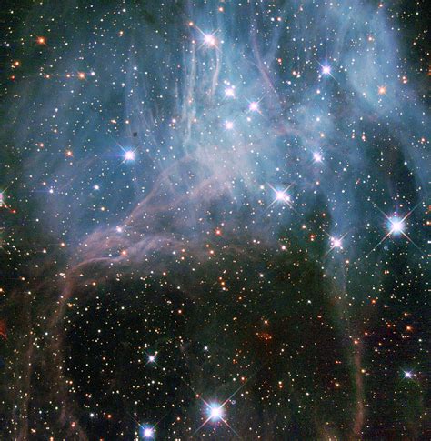 392 Hubble Peeks Inside A Stellar Cloud Photograph By Kiguni Fine