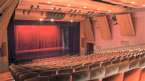 Midtown East 361 Seat Proscenium Theater New York Ny Rent It On