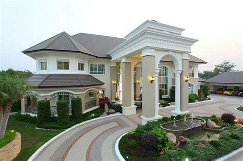 Pin by Morris Kinyamario on Maisons | House designs exterior, Dream