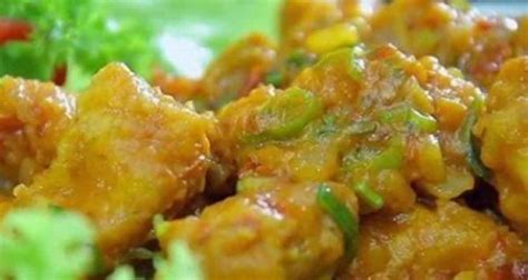 Tenang, kamu juga bisa membuatnya dari telur lain kok. Resep Ayam Saus Telur Asin, Menu Makan Siang yang Bikin ...