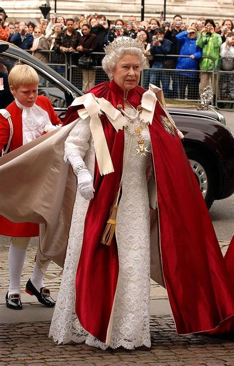 Queen Elizabeth I Clothing