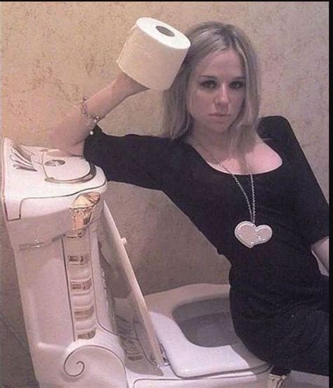 12 Funny Selfie Fails That Are Guaranteed To Make You Cringe