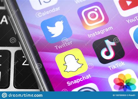 Twitter Instagram Snapchat Tiktok Pictogrammen Apps Redactionele