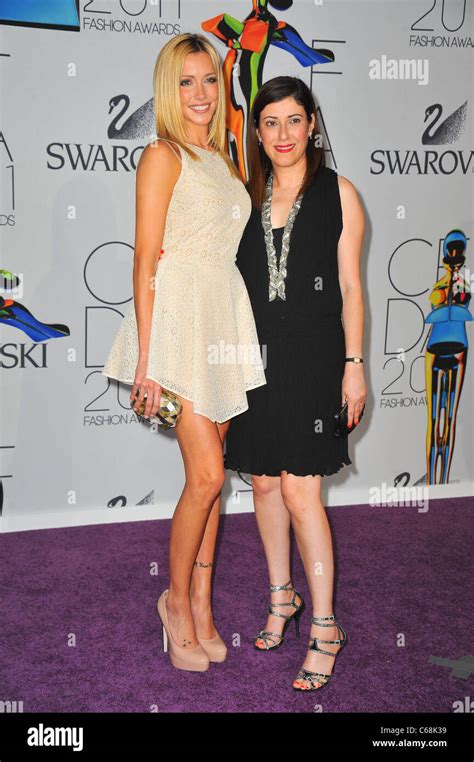 Katie Cassidy Behnaz Sarafpour In Attendance For The 2011 Cfda Fashion Awards Alice Tully Hall