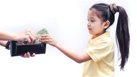 Heres How Much You Should Really Give Your Kids For An Allowance