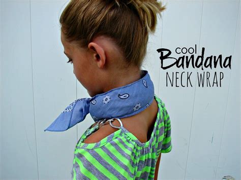 See 16 authoritative translations of neck in spanish with example sentences, conjugations and audio pronunciations. Epic DIY Bandana Accessories You'll Wear All Year Round