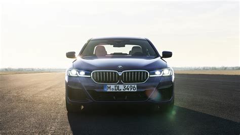 Bmw To Introduce Fully Electric 5 Series 7 Series And X1 In Emissions