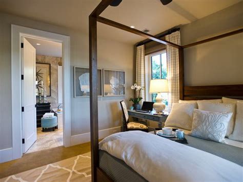 Here are some small master bedroom design ideas for maximizing your space! Master Bedroom Suite Design Ideas - Pretty Designs
