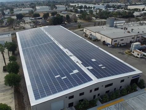 Go Green In 2017 With Solar Panels For Your Industrial Building