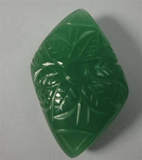 492 Crt Natural Green Indian Jade Aventurine 34x20 Mm Hand Carved