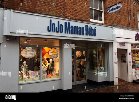 Jojo Mamam Bebe Shop Entrance Hi Res Stock Photography And Images Alamy